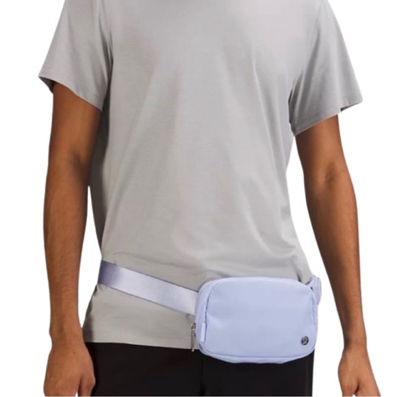 🍋 Lululemon Everywhere Belt Bag  Pastel Blue OUT OF STOCK COLOR TikTok Famous - Picture 5 of 14